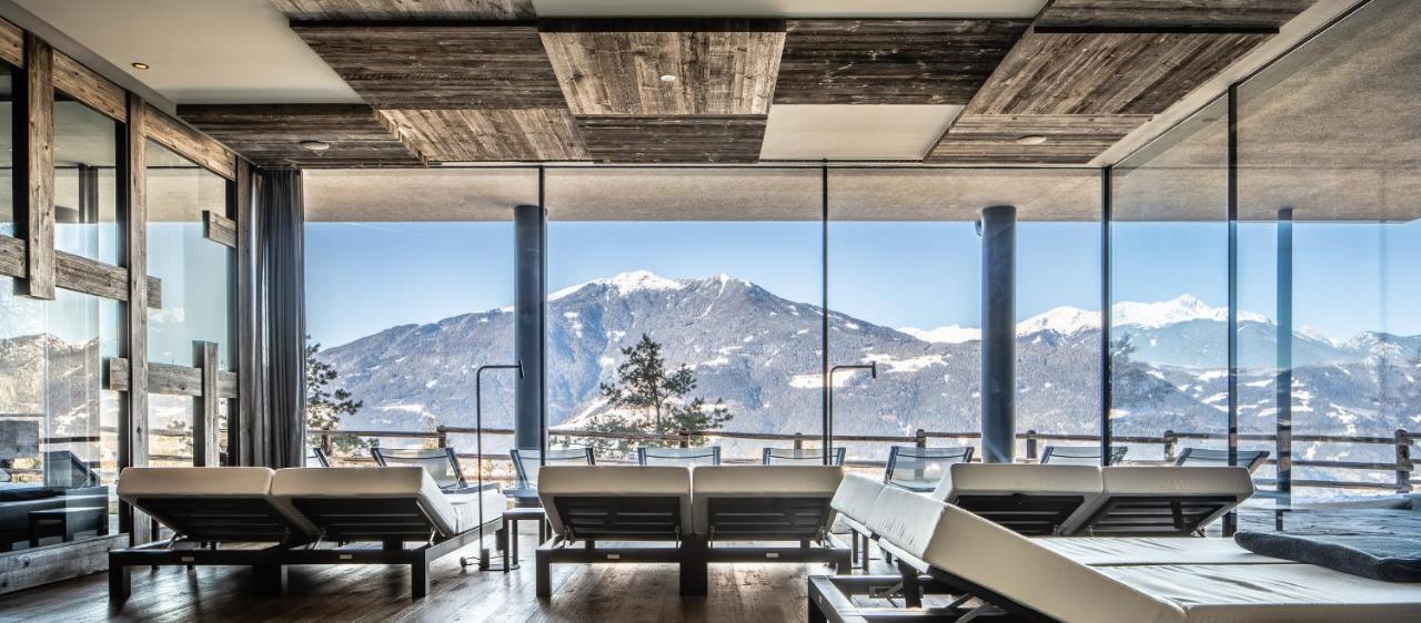 My Arbor - Dolomites Hotel Bressanone Bagian luar foto The interior of the airport