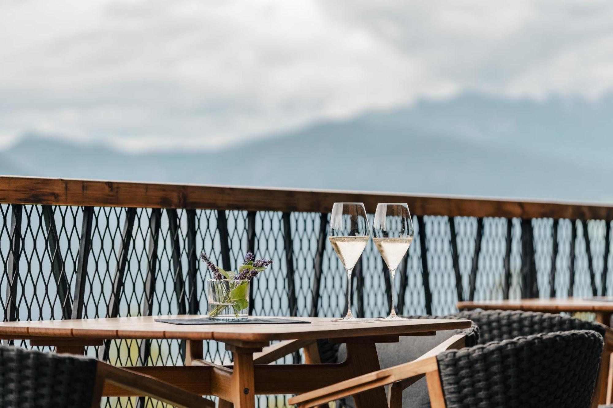My Arbor - Dolomites Hotel Bressanone Bagian luar foto The restaurant